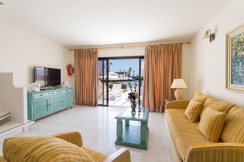 Sands Beach Active Resort Costa Teguise Room photo